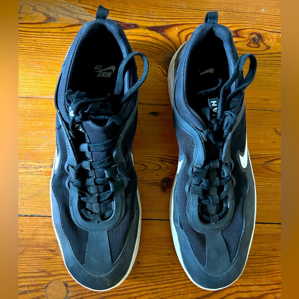 Men’s Nike Nyjah Stakeboard Shoes Sz. 11.5